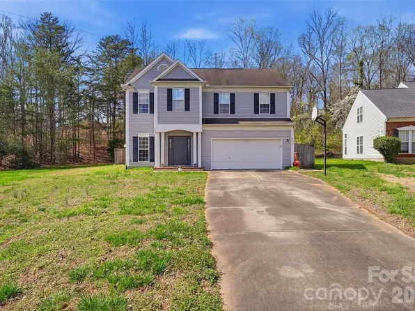 9541 Green Apple Dr, Charlotte, NC 28215