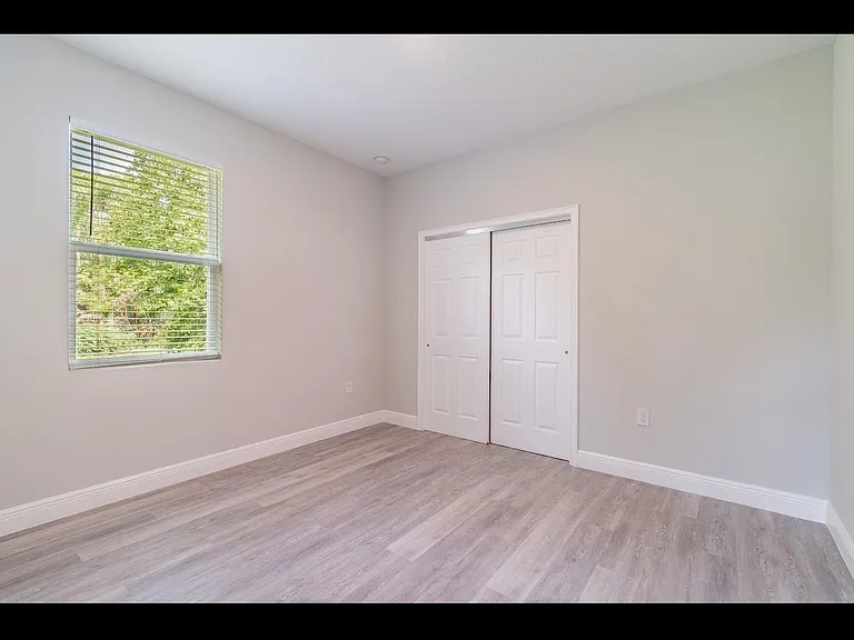 1614 E Mulberry Dr — Photo 16