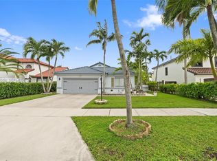 16034 SW 83rd Ter, Miami, FL 33193