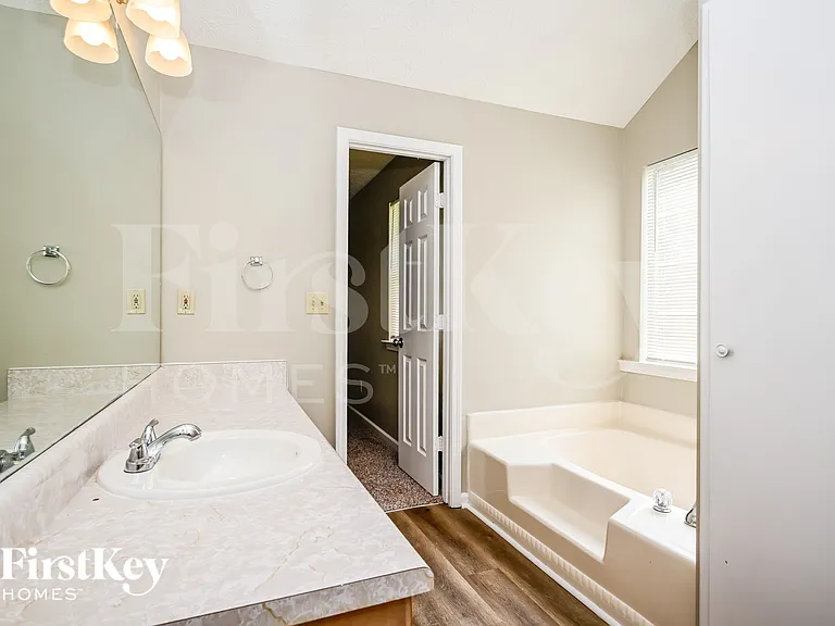 5992 Homestead Cir — Photo 12