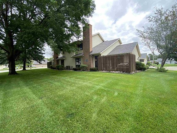 2nd image of 1329 Freda Dr #A