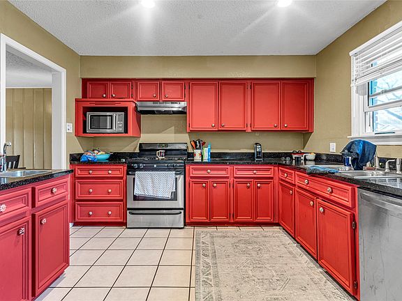 5th image of 4224 Normandy Rd
