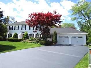 11 Wander Cir, Glenmont, NY 12077