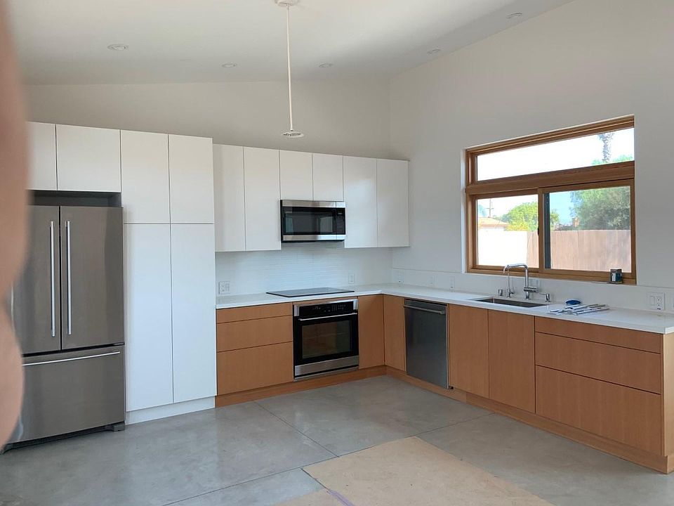 1st image of 4742 Redland Dr