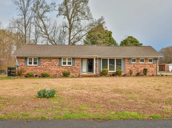 648 Edgewood Cir, Dresden, TN 38225