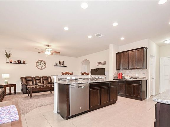 5th image of 6122 Stonehaven Dr