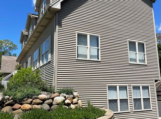 328 Rand Rd #1, McHenry, IL 60051