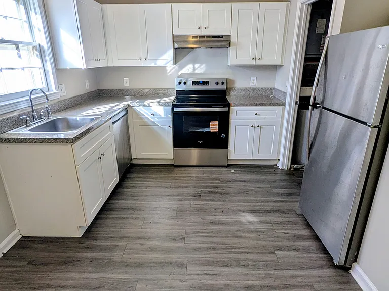 736 Holder Dr #1 — Photo 3