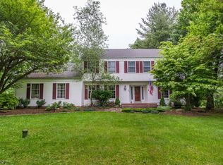 41 Glen Ridge Dr, Long Valley, NJ 07853