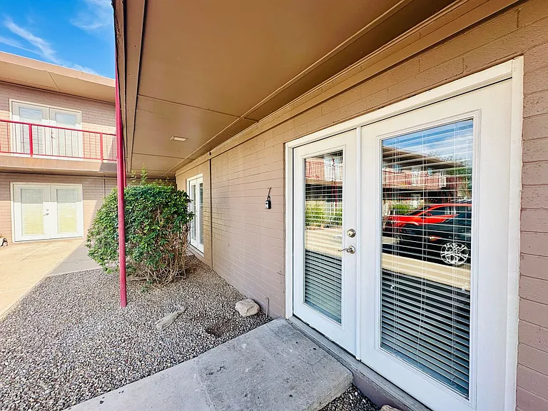 Bel Air Apartments — Photo 23