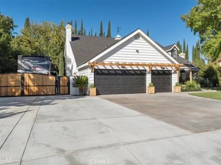 2729 Parton Cir — Photo 3