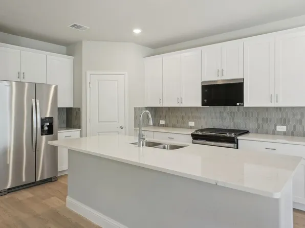 4011 Benbrook Dr, Farmersville, TX 75442