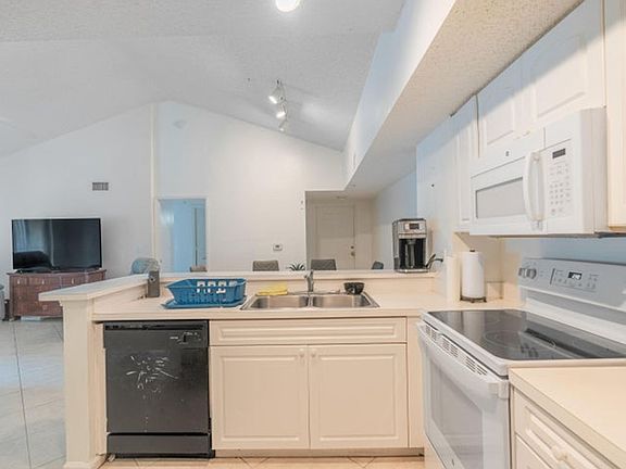 3rd image of 284 Village Blvd APT 9201
