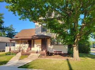 102 S 9th St, Rochelle, IL 61068