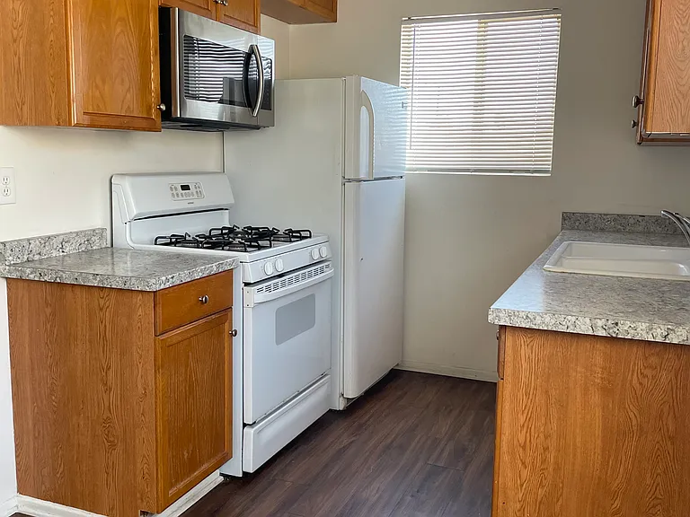 6418 Hummingbird St #C — Photo 7