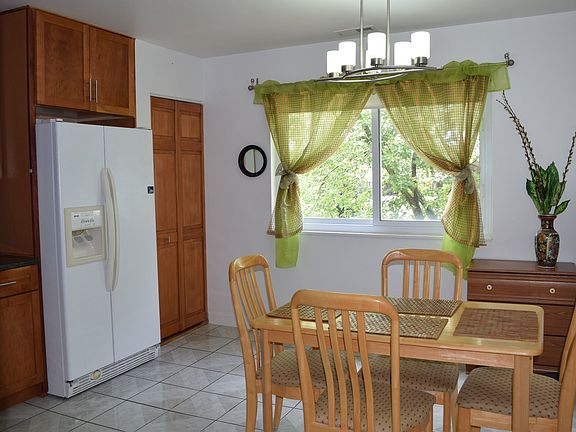 2nd image of 6872 W Touhy Ave #3E