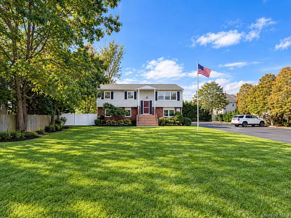 60 Little East Neck Road, Babylon, NY 11702