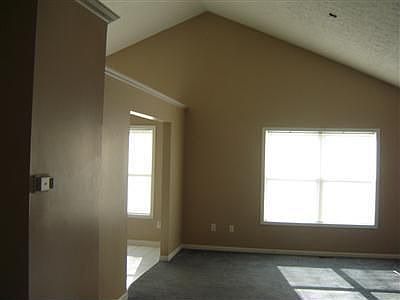 4th image of 446 Kilkenny Ct