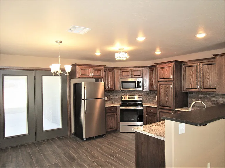 2107 Valley View Rd — Photo 9