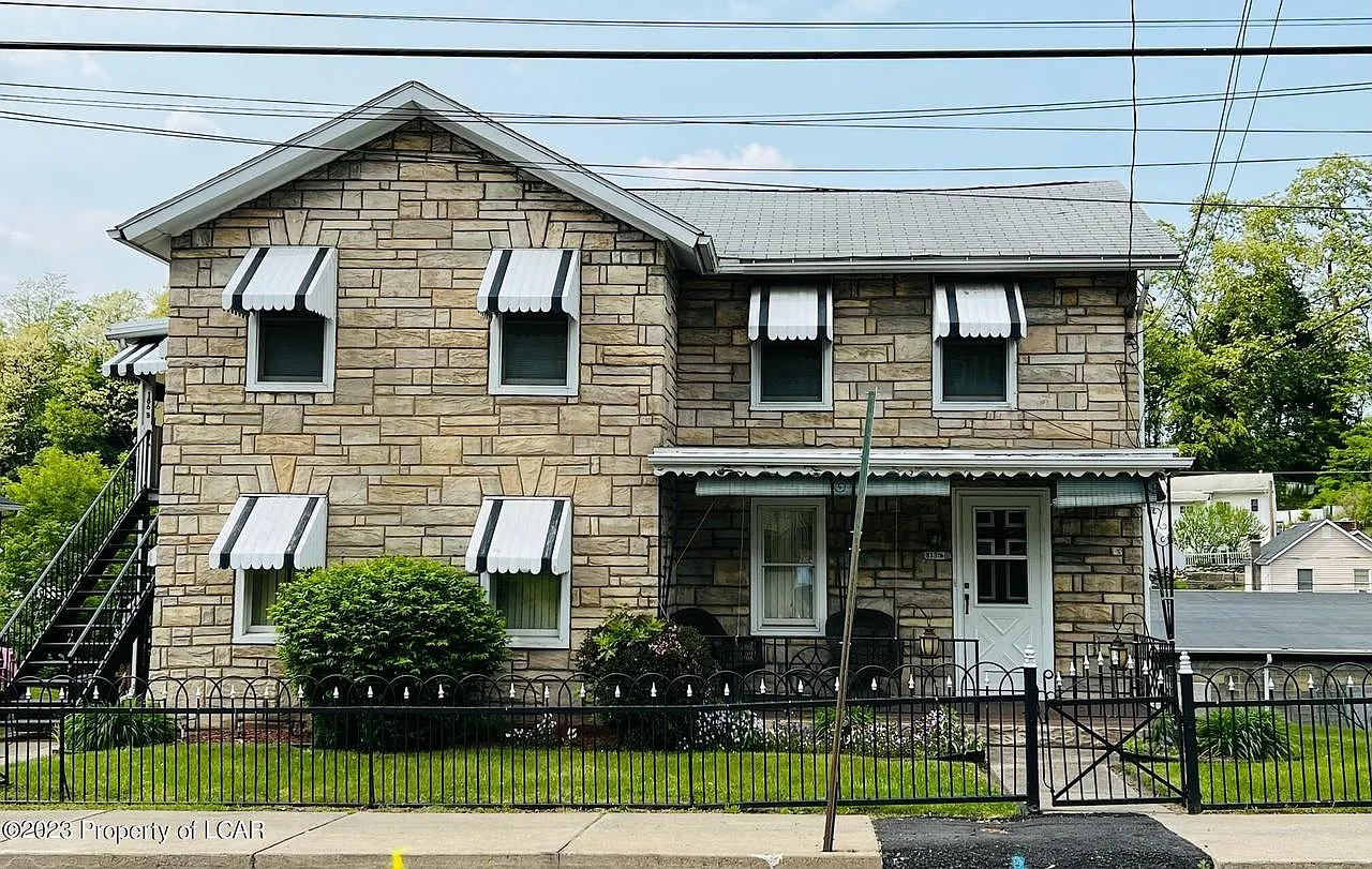 186 Parsonage St #2F photo 1
