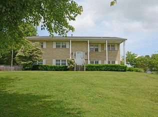 630 S Pin Oak Dr, Springfield, MO 65809