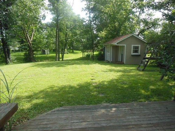 4th image of 207 Mount Clifton Dr