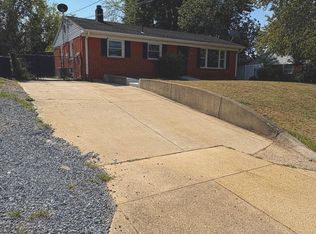 2901 Capri Dr, Fort Washington, MD 20744