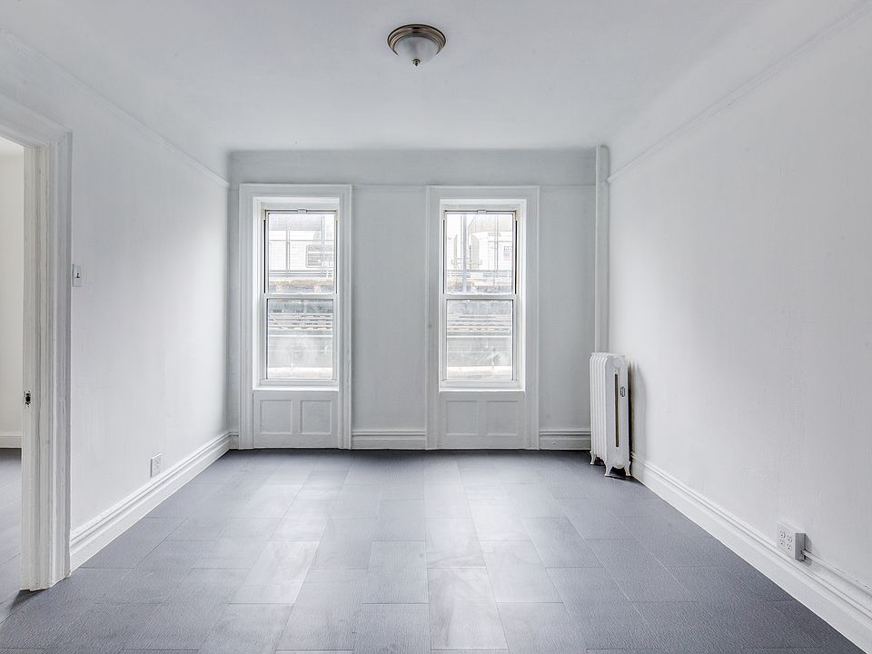 1st image of 3024 31st St APT 2