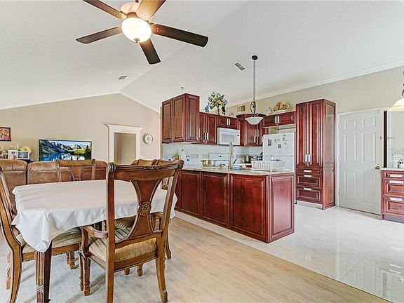 5th image of 1705 Brightmeadow Ct