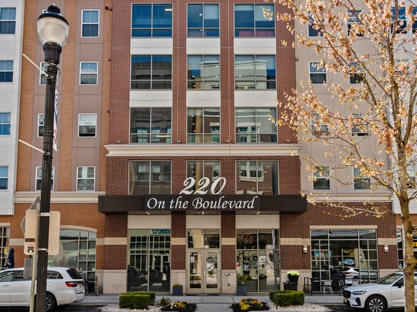 220 Rowan Blvd APT 519