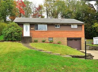 136 Elmwood Dr, Glenshaw, PA 15116