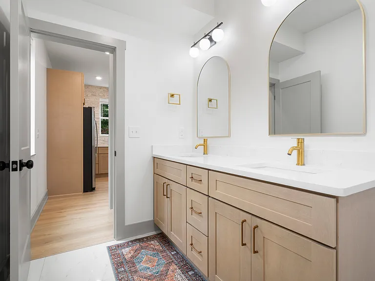 530 Continental Dr — Photo 14