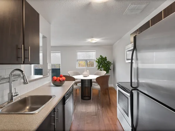 Treeview Towers, 8 Wilsonview Ave, Guelph, ON N1G 1V3