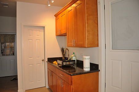 1st image of 600 Morse Ave