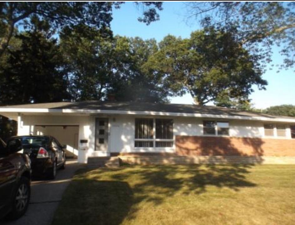 1st image of 3024 Beach St