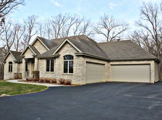 8018 Burr Oak Rd, Roscoe, IL 61073
