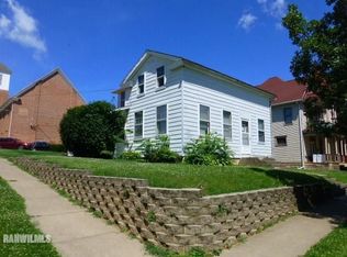 215 S Clay St, Mount Carroll, IL 61053