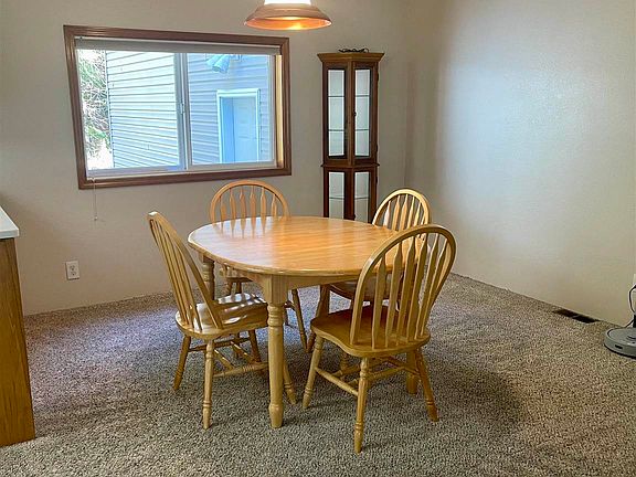 4th image of 558 Forest Park Dr