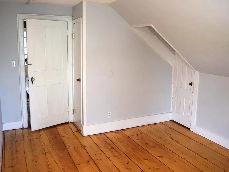 188 Elm St — Photo 8