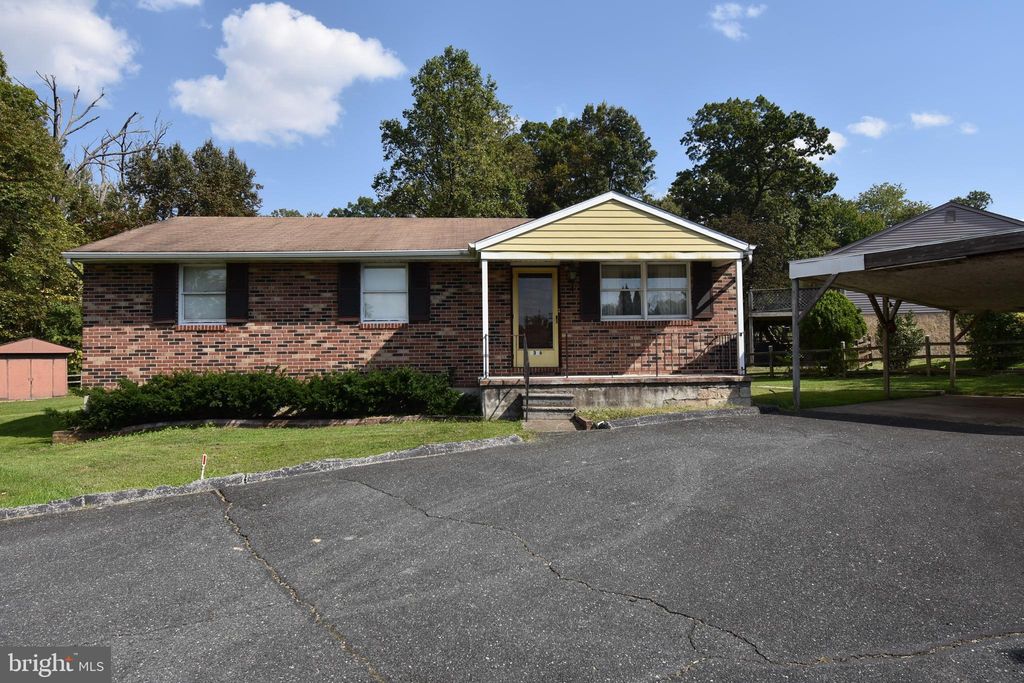 1326 Spring Ave, Rosedale, MD 21237
