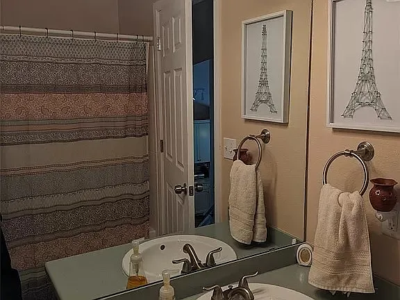 1572 Northridge Dr — Photo 2