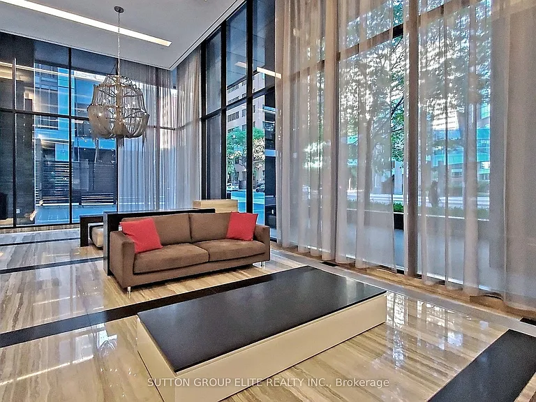 110 Charles St E #2410 — Photo 4