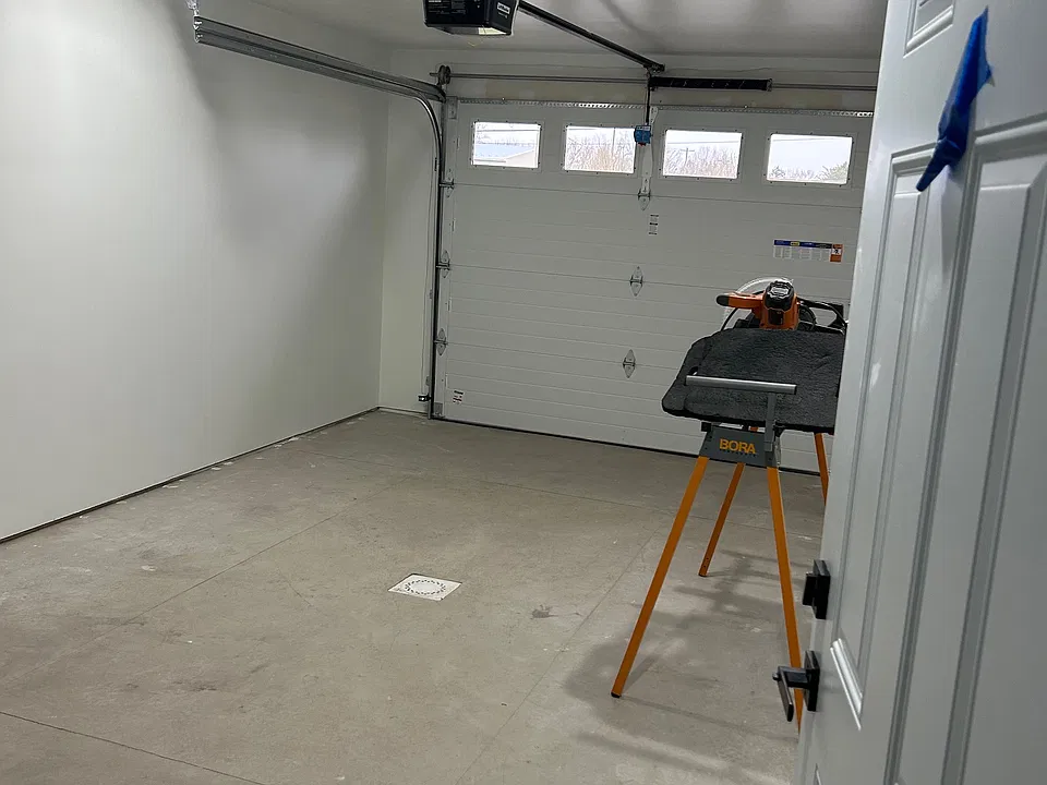 garage 12x19 fits mid size car/suv