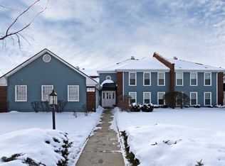 5S575 Paxton Dr APT D, Naperville, IL 60563