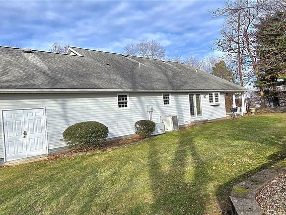 4th image of 4000 Dorothy Dr