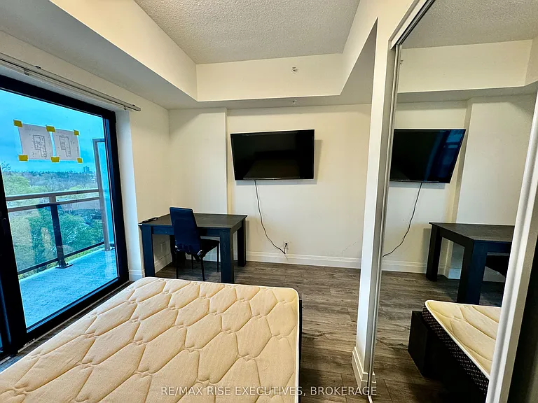 652 Princess St #711 — Photo 11