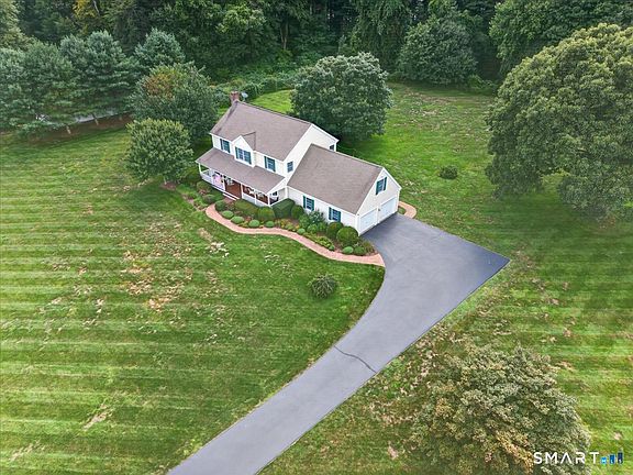 3rd image of 13 High Field Lane