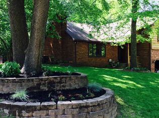 5277 Woodridge Dr, Newburgh, IN 47630