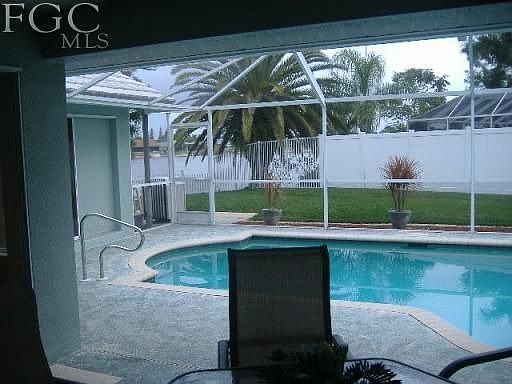 2nd image of 113 SE 8th Pl