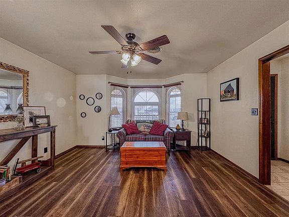 4th image of 1417 W Broadway Ave